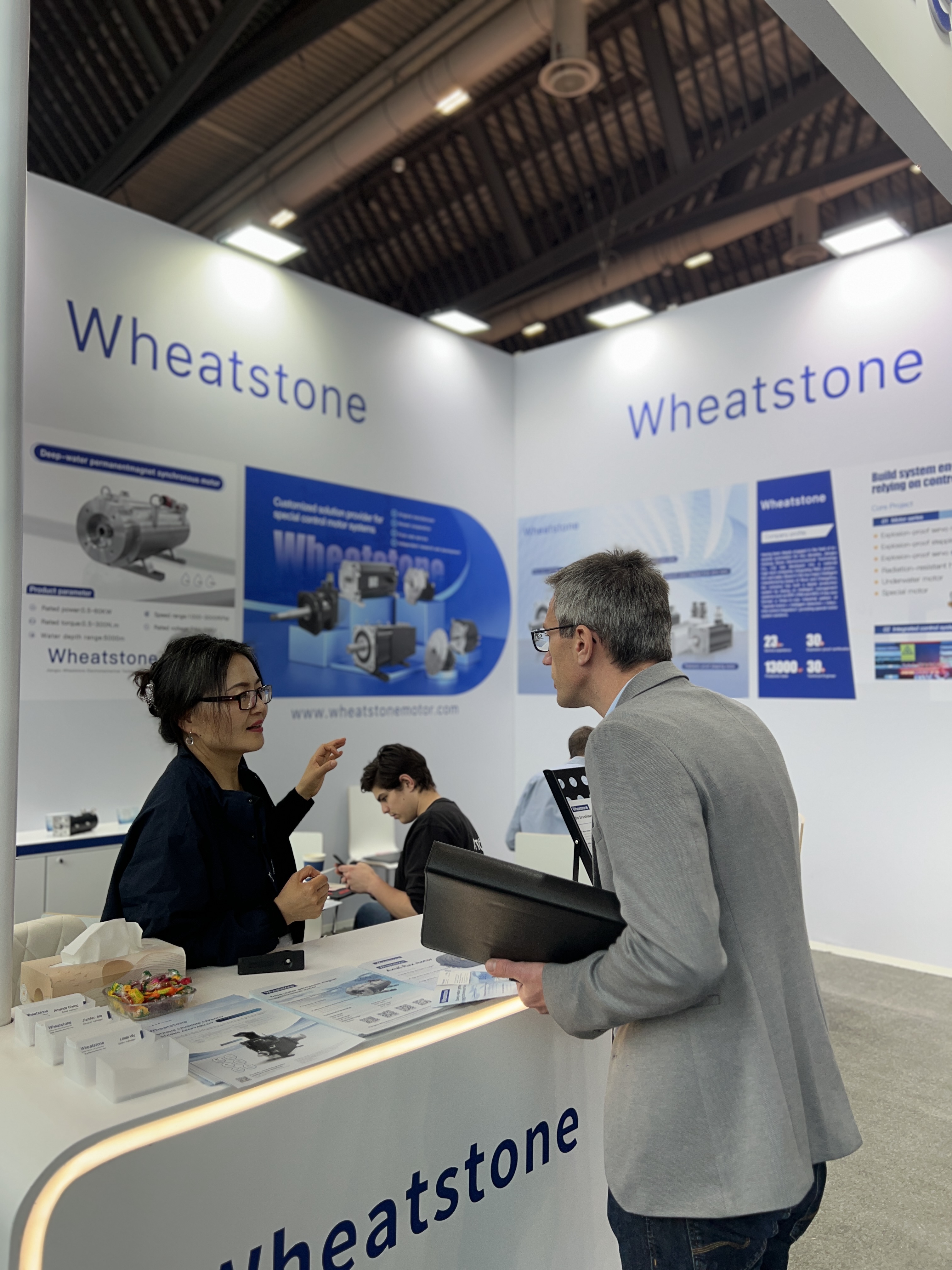 96184505.jpg 96184505.jpg